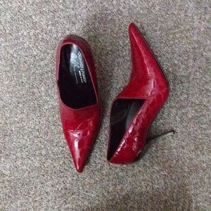 Donald J Pliner heals size 6